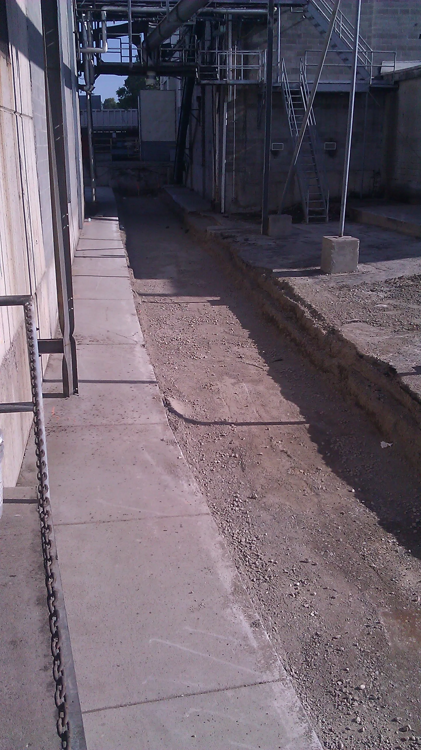 underground utilities trenching